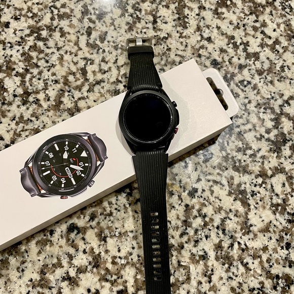 Galaxy Watch Series Three - Picture 3 of 6